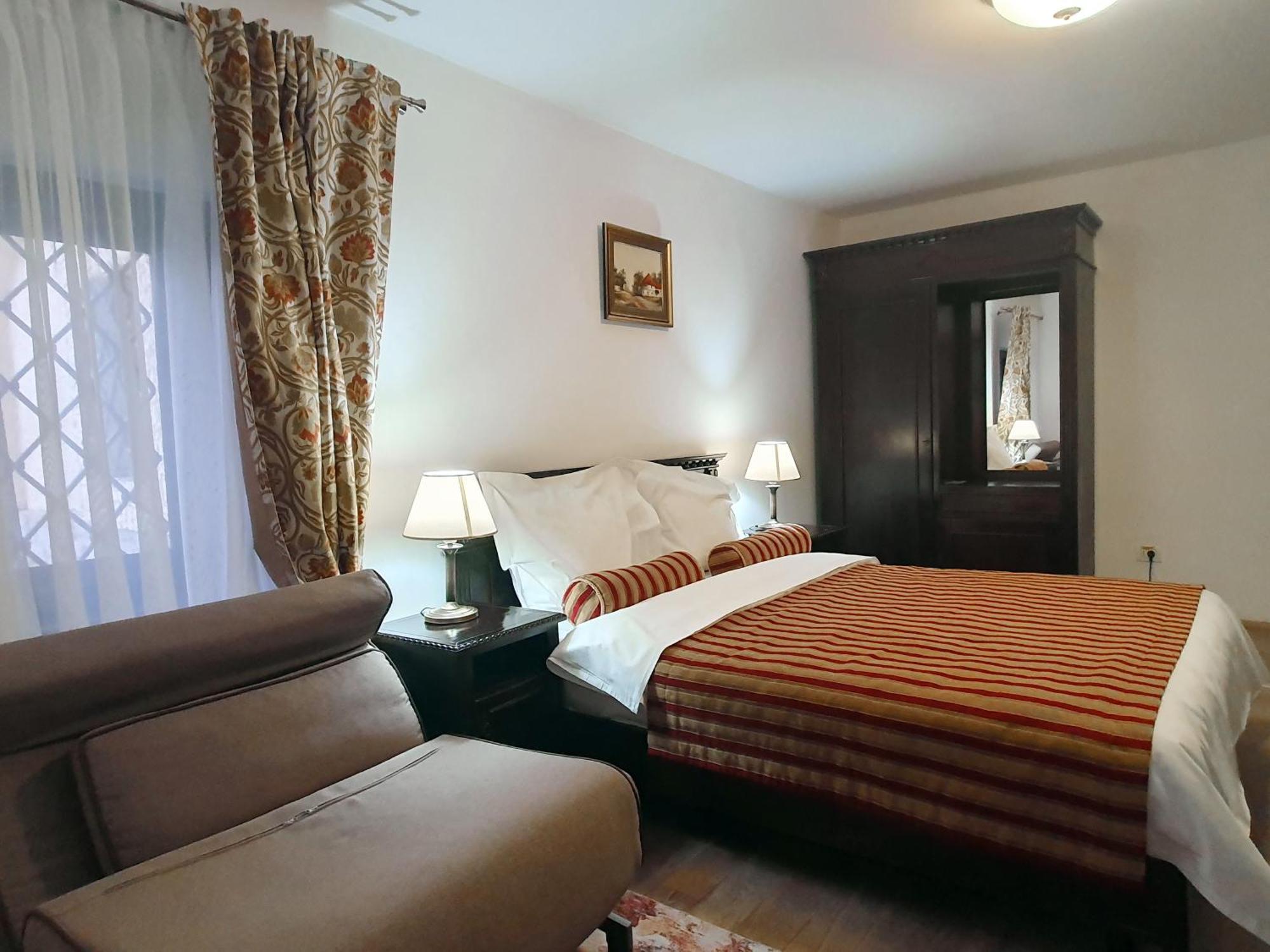 Vila Leonida - Resort Leonida Busteni Bagian luar foto