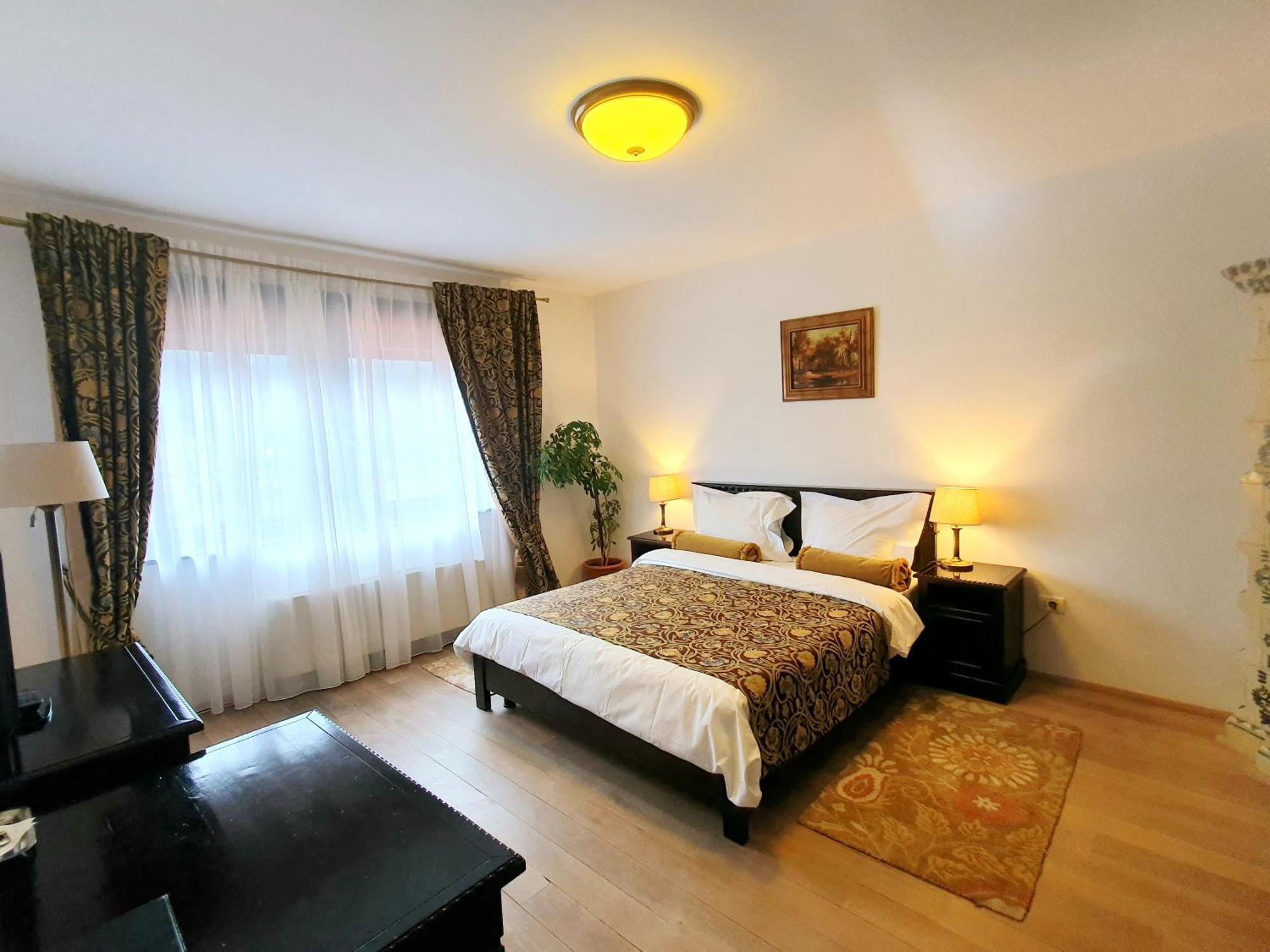 Vila Leonida - Resort Leonida Busteni Bagian luar foto