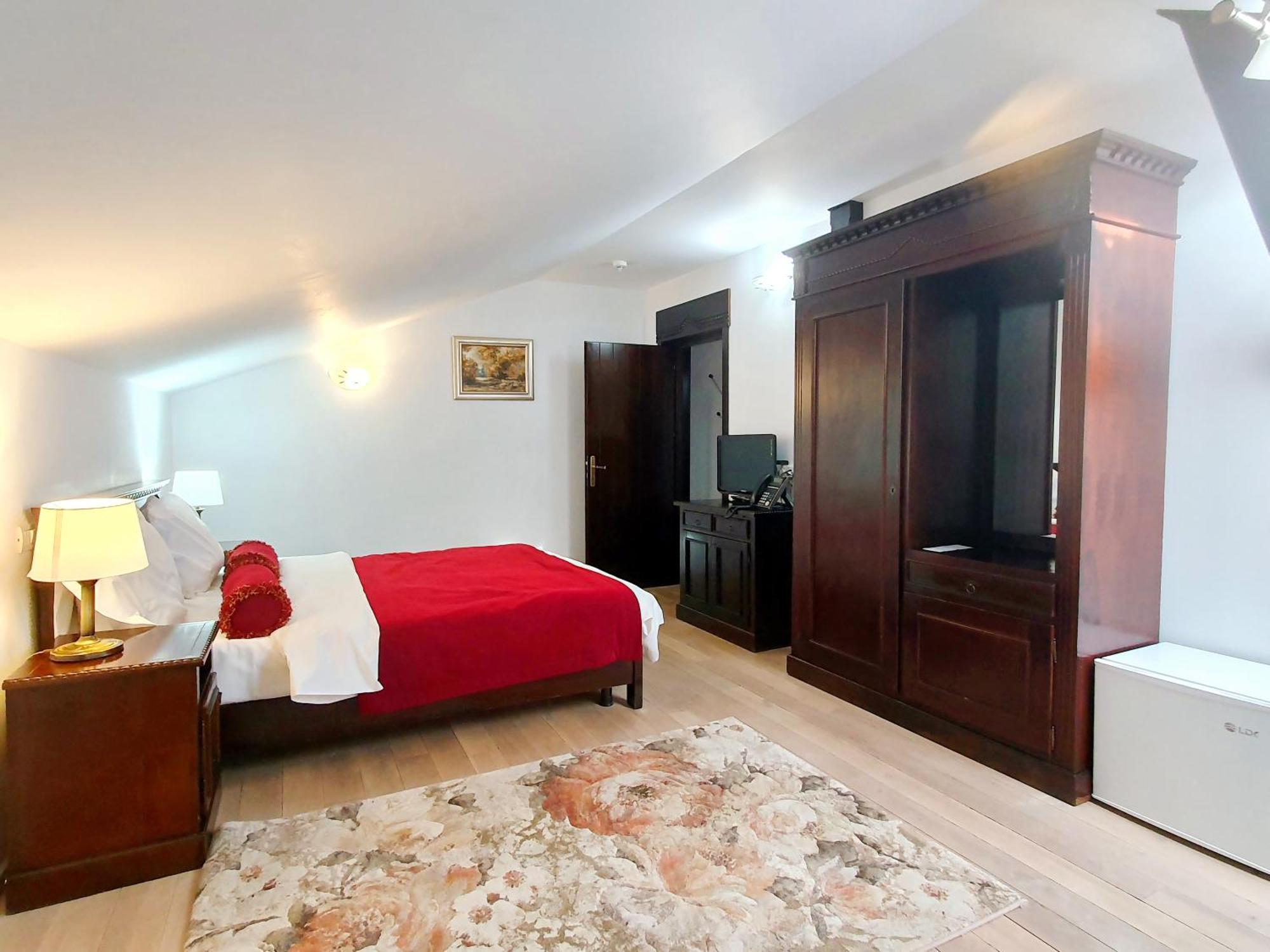 Vila Leonida - Resort Leonida Busteni Bagian luar foto
